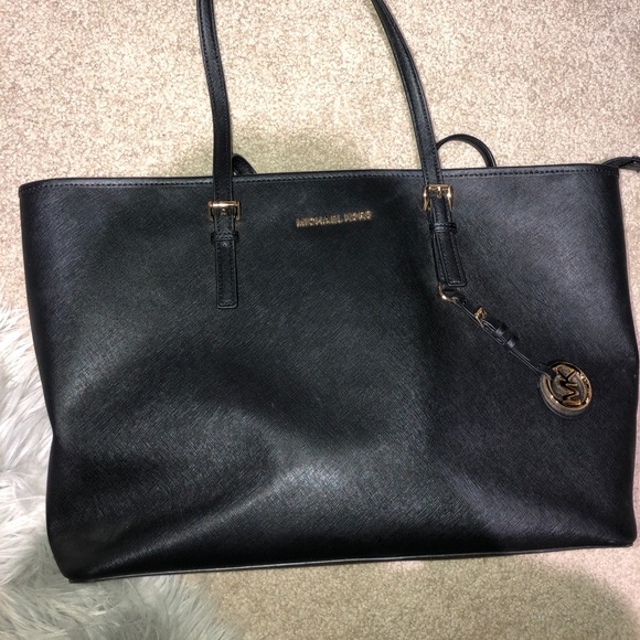 Michael Kors tote purse!!! Perfect condition - Picture 1 of 5